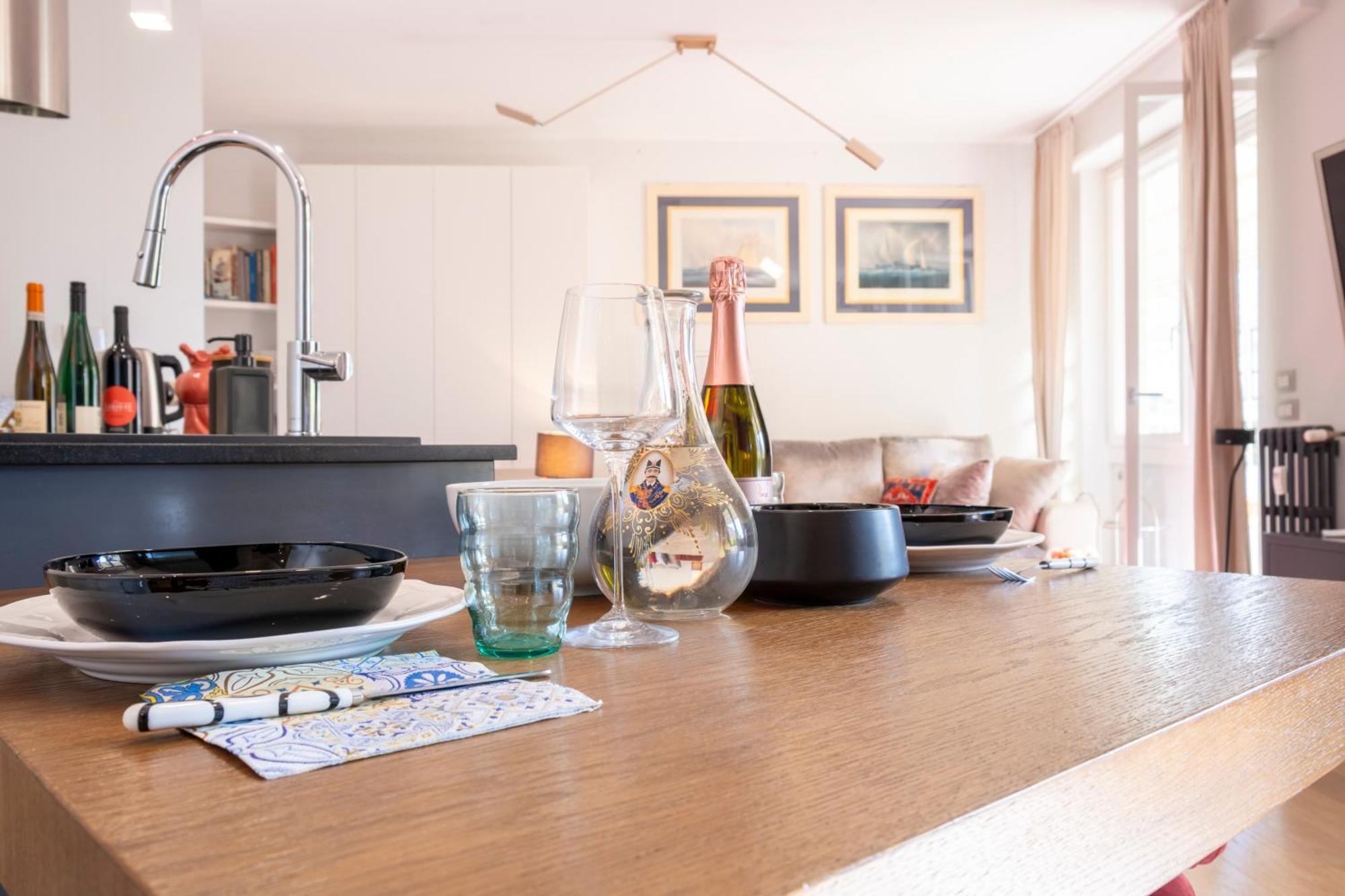Elegantis Penthouse In The Heart Of With Private Terrace And View Lägenhet